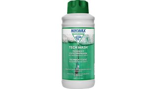 PÉČE O OBLEČENÍ A OBUV